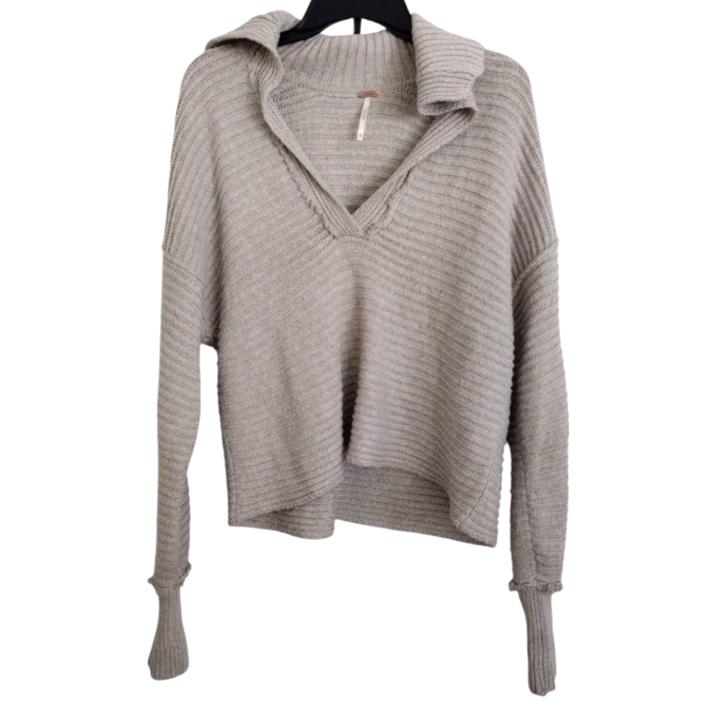 Free People Oatmeal color Marlie pullover textured v-neck sweater size XS